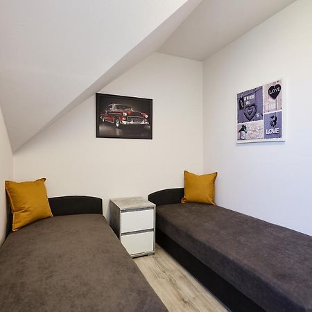 Ovar Apartman Mosonmagyaróvár Exteriör bild