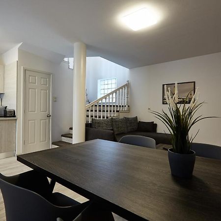 Ovar Apartman Mosonmagyaróvár Exteriör bild