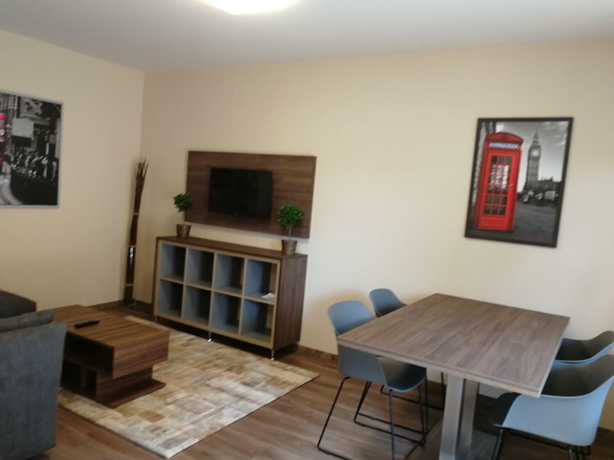 Ovar Apartman Mosonmagyaróvár Exteriör bild