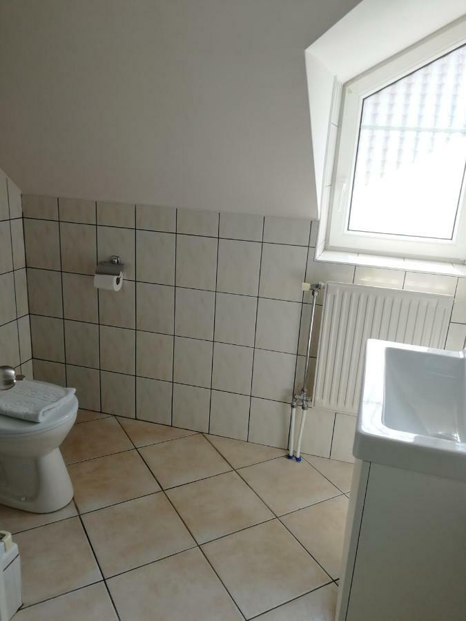 Ovar Apartman Mosonmagyaróvár Exteriör bild