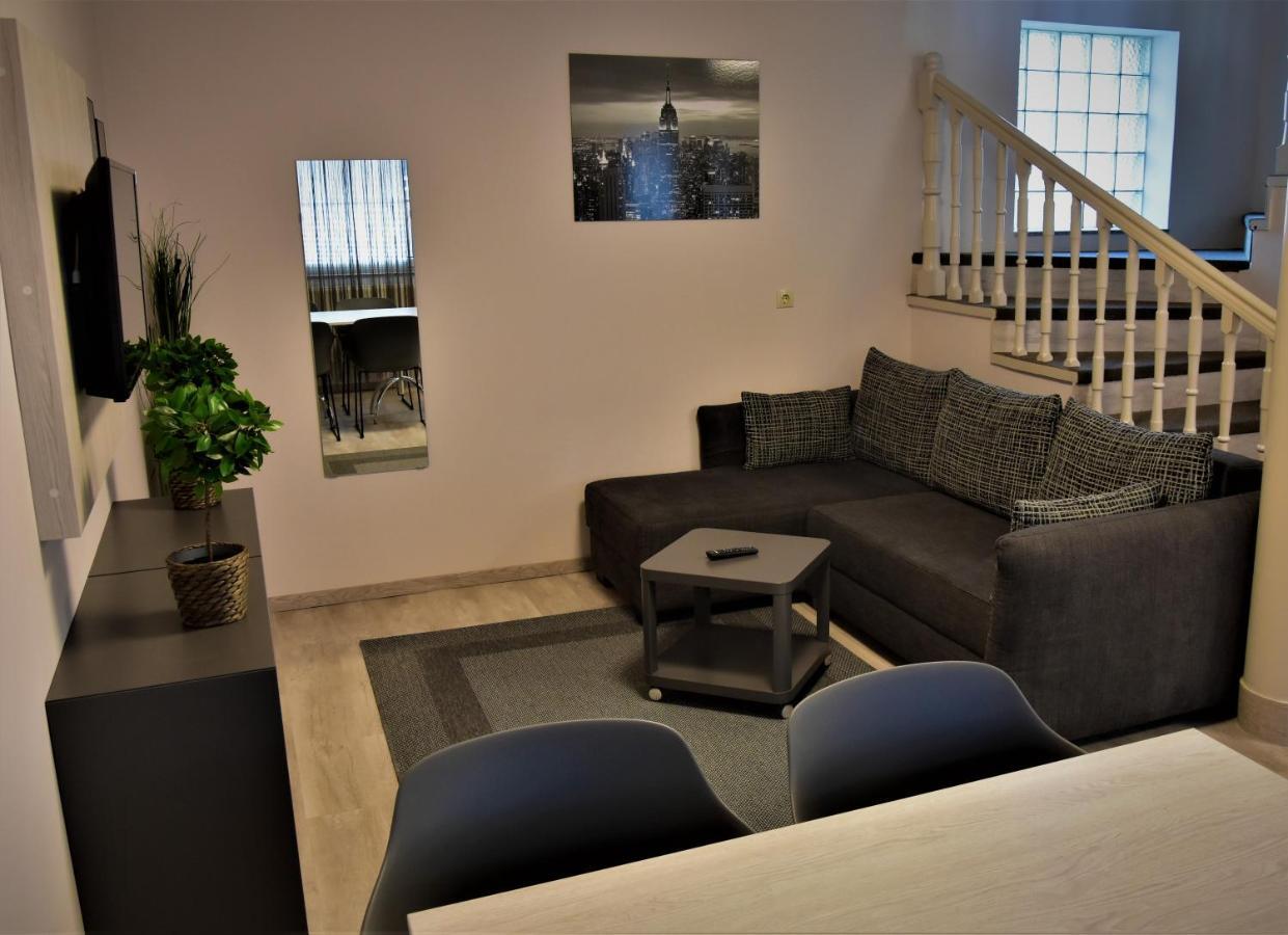 Ovar Apartman Mosonmagyaróvár Exteriör bild