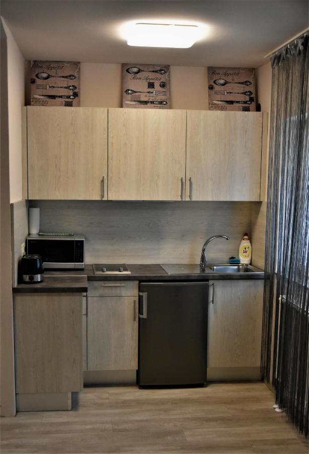 Ovar Apartman Mosonmagyaróvár Exteriör bild