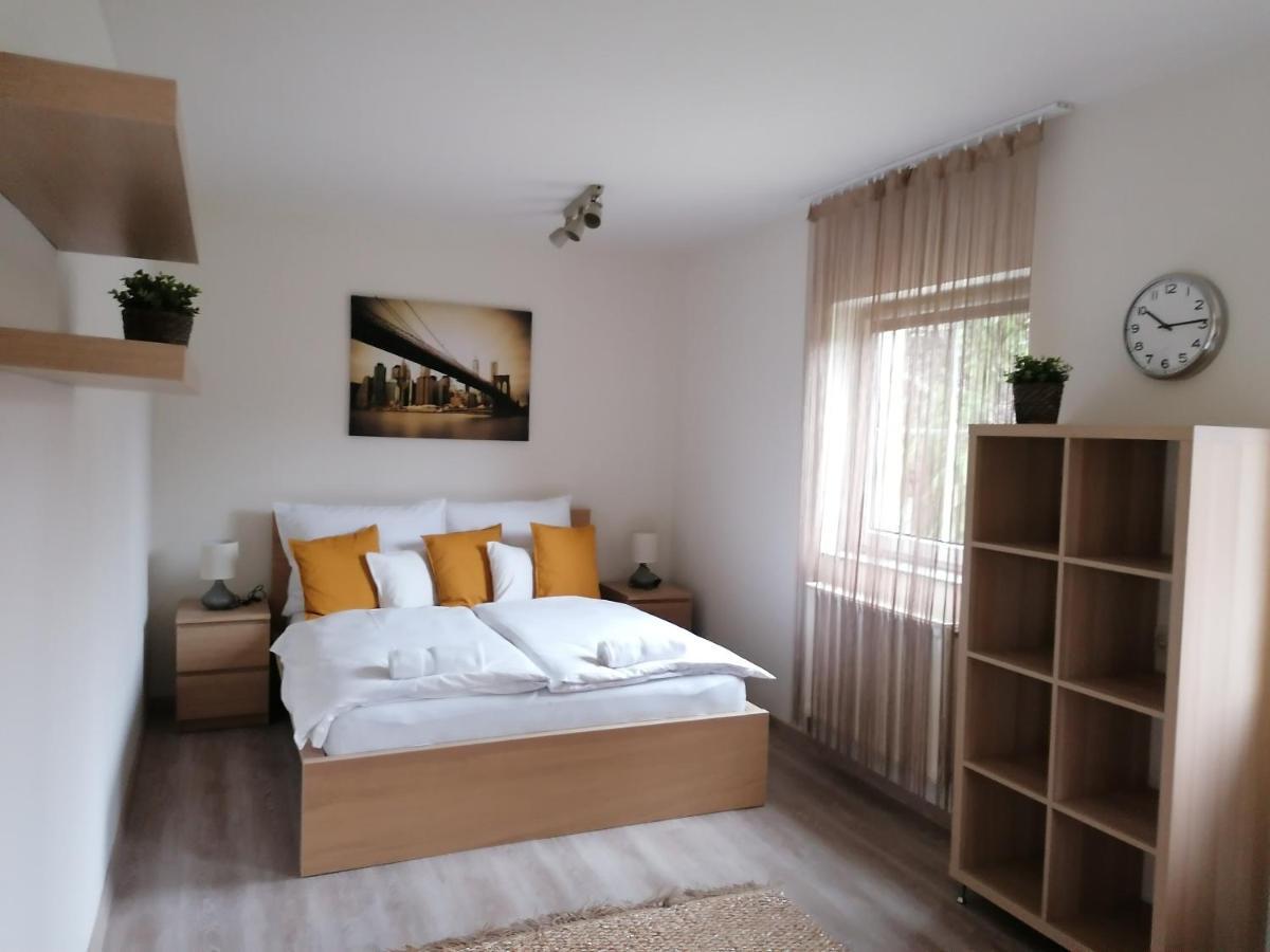 Ovar Apartman Mosonmagyaróvár Exteriör bild