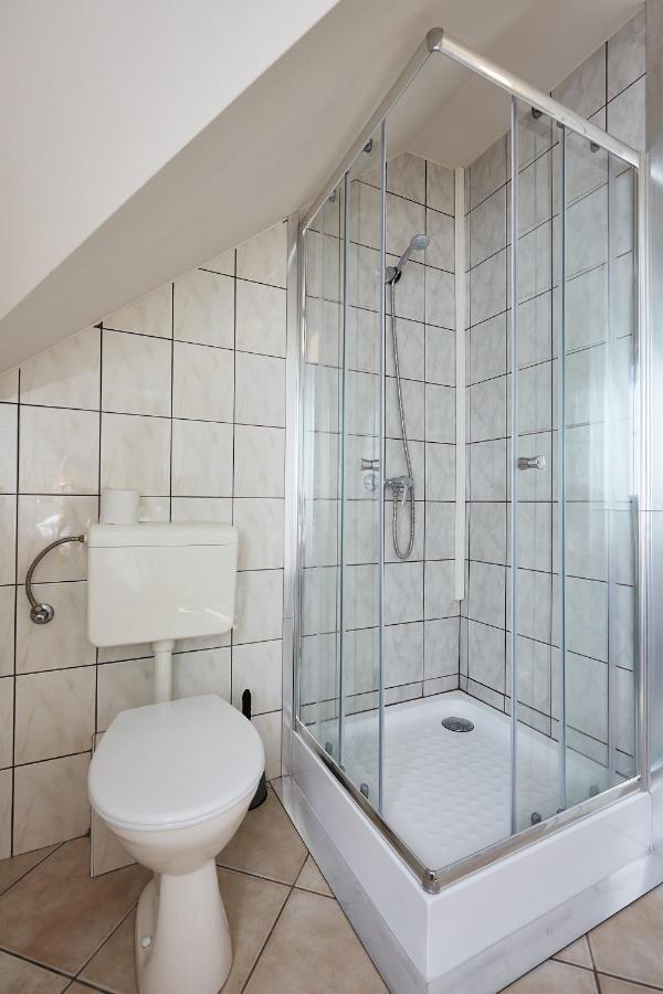 Ovar Apartman Mosonmagyaróvár Exteriör bild